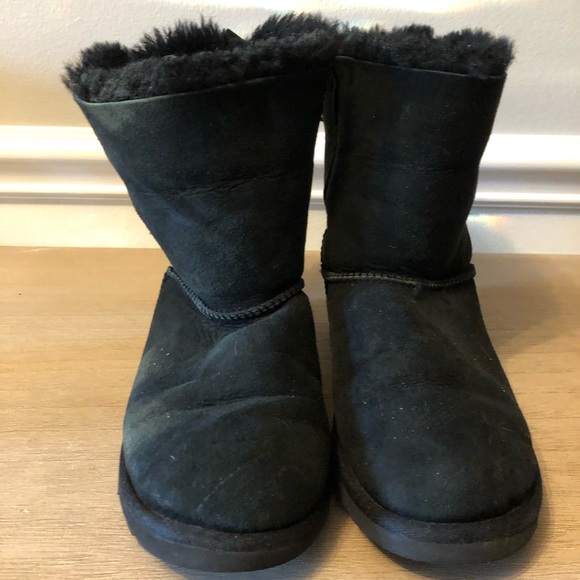 Big kids ugg boots with bows - Picture 2 of 3